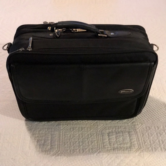 laptop bag that holds 2 laptops